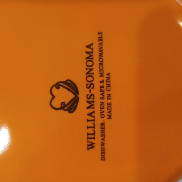 Williams-Sonoma Set of 4 Scalloped Heart Mini Plates - Picture 2 of 6